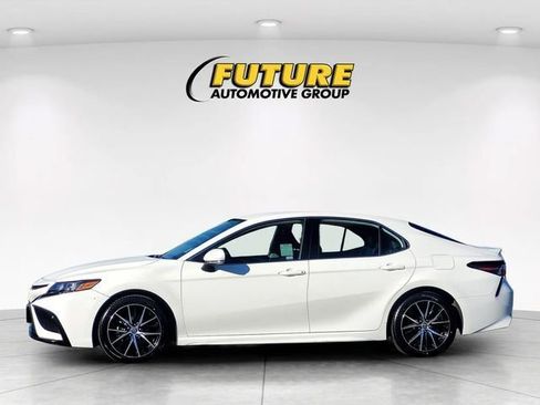 Certified 2024 Toyota Camry SE image 9