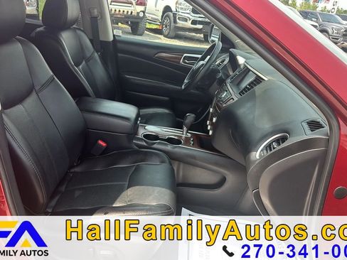 Used 2018 Nissan Pathfinder Platinum w/ Cargo Package FWD image 19