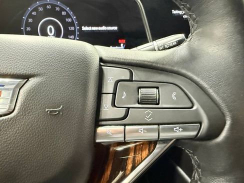 Used 2022 Cadillac Escalade ESV Premium Luxury AWD/4WD image 21