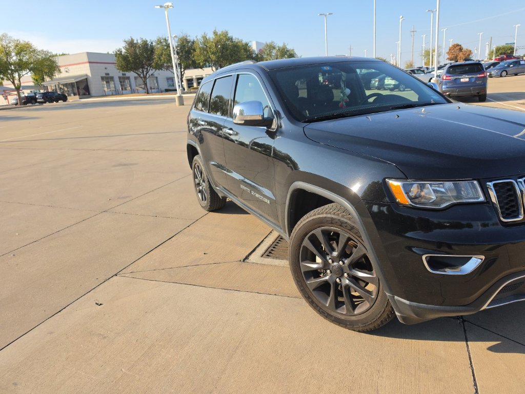 Used 2017 Jeep Grand Cherokee Limited AWD/4WD image 1