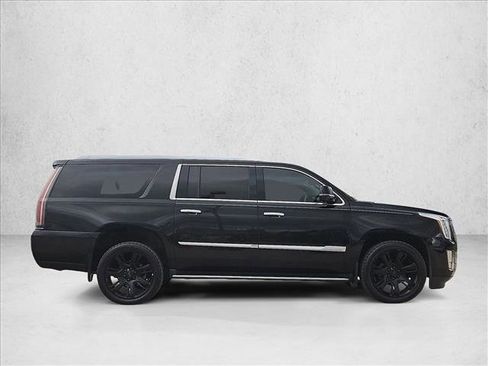 Used 2016 Cadillac Escalade ESV Luxury AWD/4WD image 4