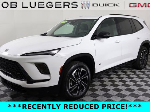 Certified 2025 Buick Enclave Sport Touring AWD/4WD image 5