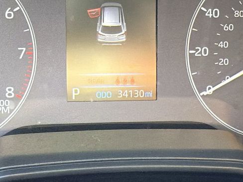 Used 2023 Toyota Corolla Cross LE image 25