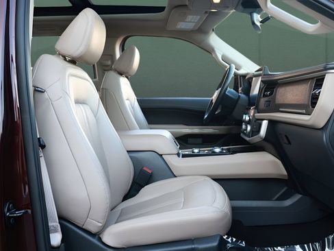 Used 2024 Ford Expedition Max Limited image 15