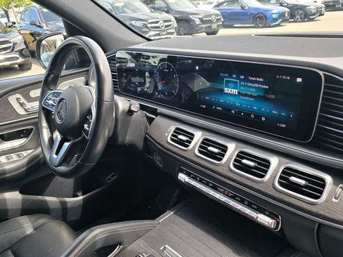 Used 2022 Mercedes-Benz GLE 350 4MATIC w/ Premium Package image 11