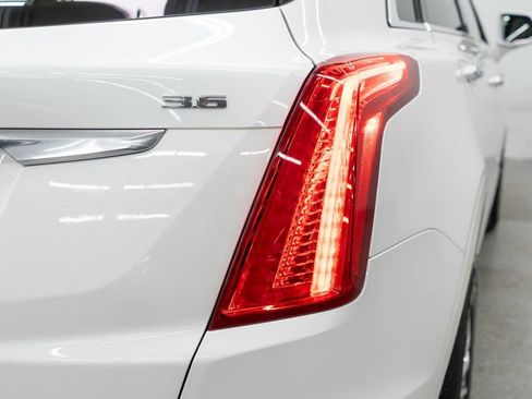 Used 2017 Cadillac XT5 Luxury w/ Driver Awareness Package AWD/4WD image 43