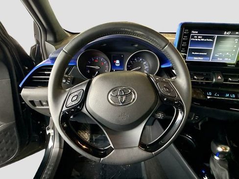Used 2021 Toyota C-HR XLE image 11