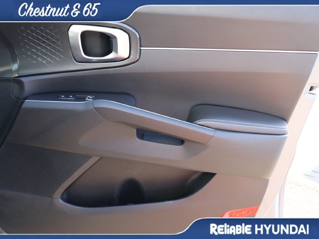 Used 2023 Kia Sorento S w/ Panoramic Sunroof Package FWD image 8
