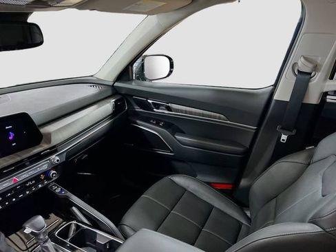 Used 2024 Kia Telluride SX image 25