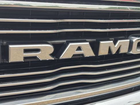 Used 2020 RAM 1500 Laramie AWD/4WD image 9