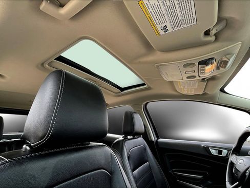 Used 2021 Ford EcoSport Titanium image 29