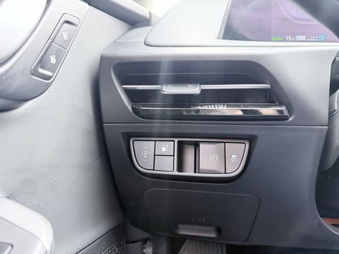 Used 2024 Kia EV6 Light image 14