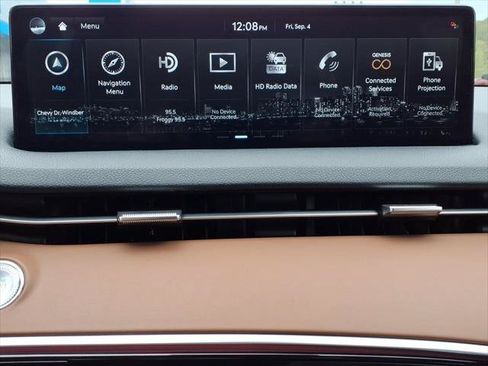 Used 2025 Genesis GV70 2.5T w/ Advanced Package AWD/4WD image 19