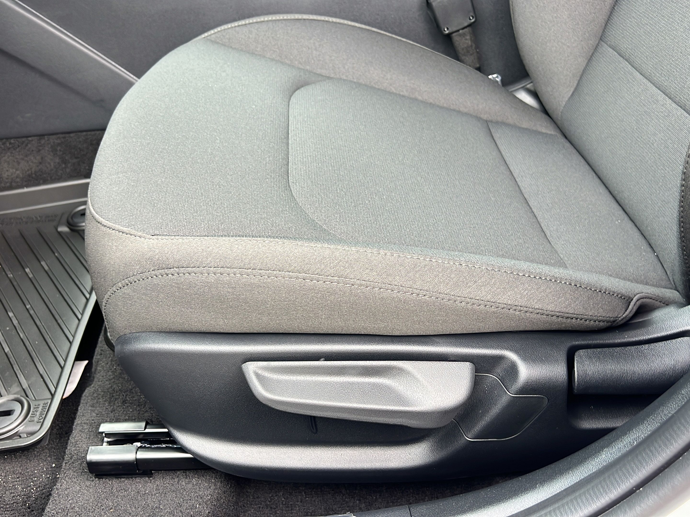 New 2026 Kia K4 FWD image 13