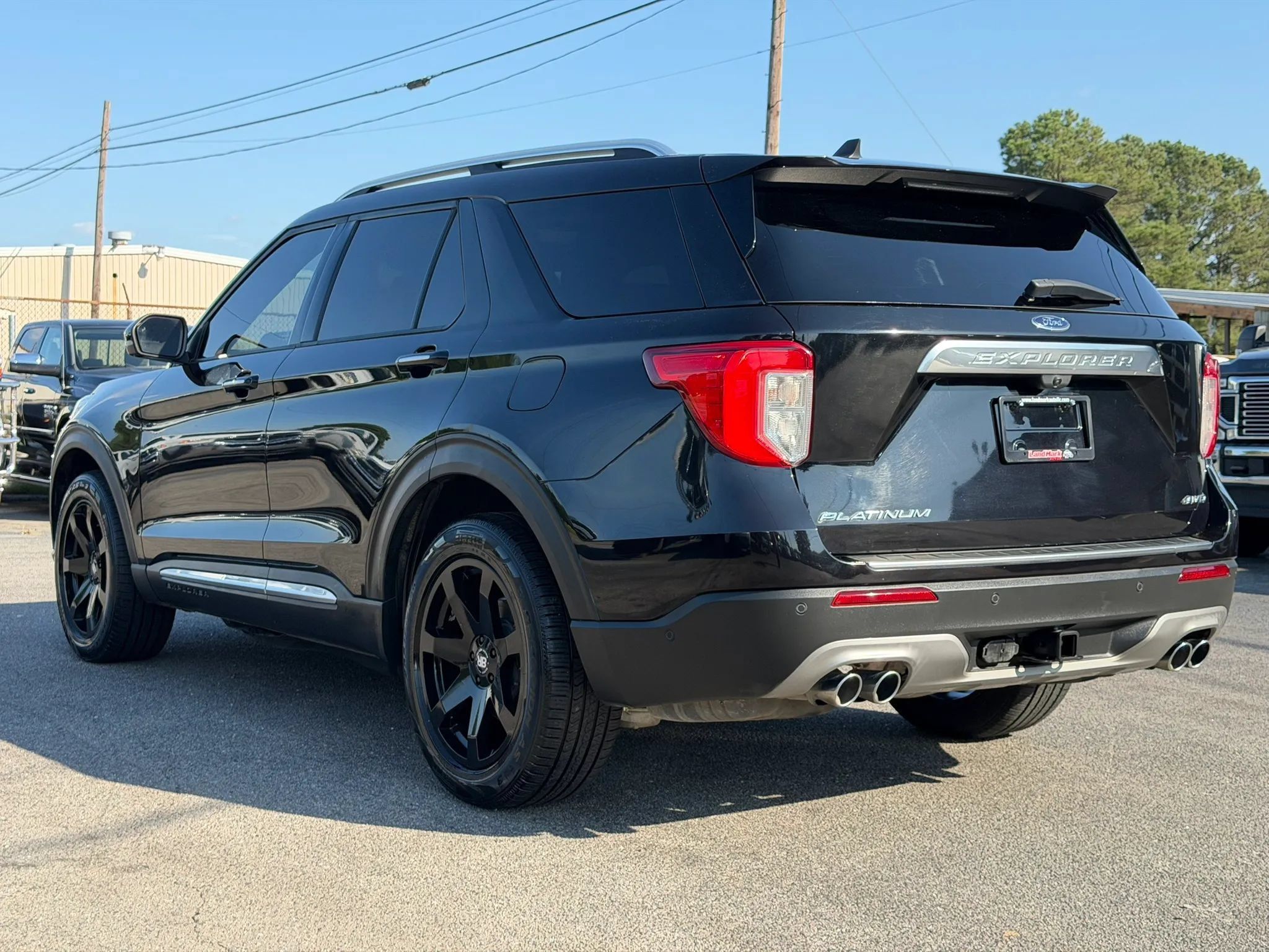 Used 2021 Ford Explorer Platinum w/ Equipment Group 601A AWD/4WD image 7