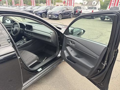 Used 2023 Honda Accord EX image 23