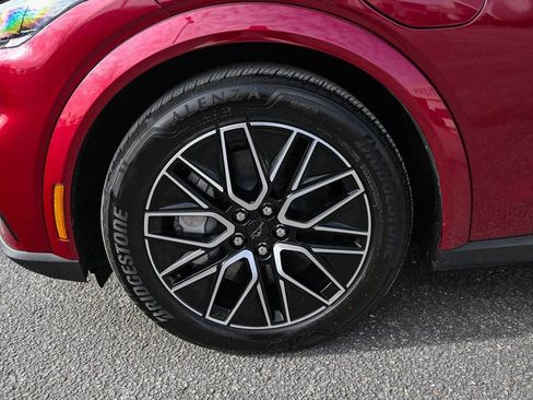 Certified 2025 Ford Mustang Mach-E Premium image 12