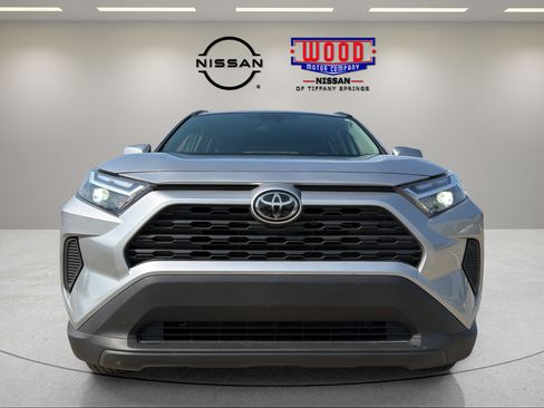 Used 2025 Toyota RAV4 XLE AWD/4WD image 6