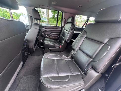 Used 2020 Chevrolet Suburban LT AWD/4WD image 17