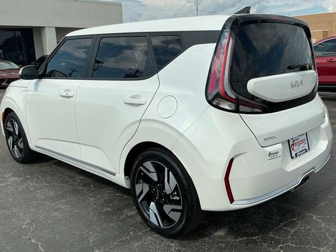 Used 2024 Kia Soul GT-Line w/ GT-Line Technology Package FWD image 6