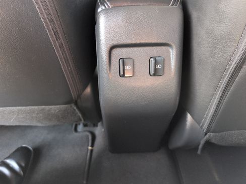 Used 2021 Nissan Kicks SR w/ SR Premium Package FWD image 26