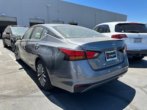 Used 2023 Nissan Altima 2.5 SV FWD image 3