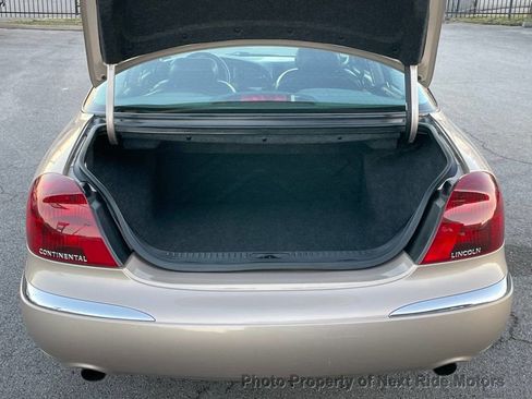 Used 1998 Lincoln Continental image 25