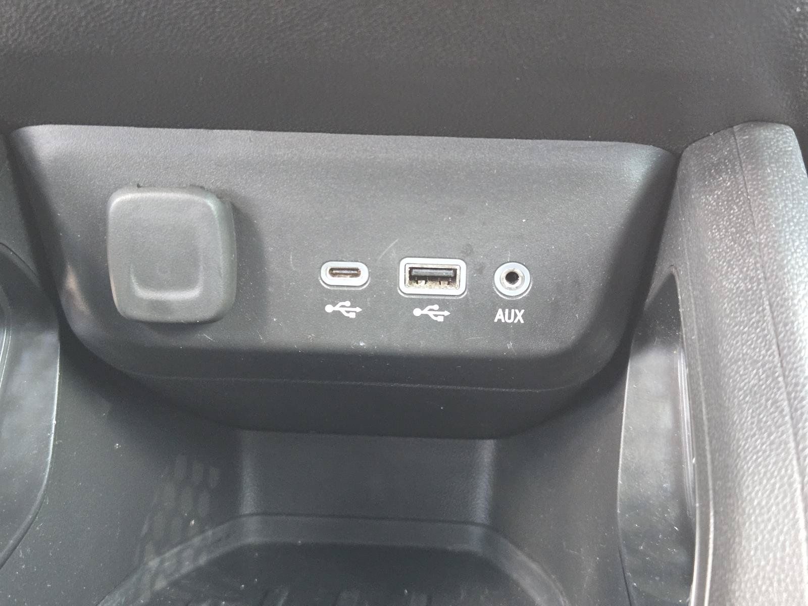 Used 2021 Chevrolet TrailBlazer RS w/ Convenience Package FWD image 14