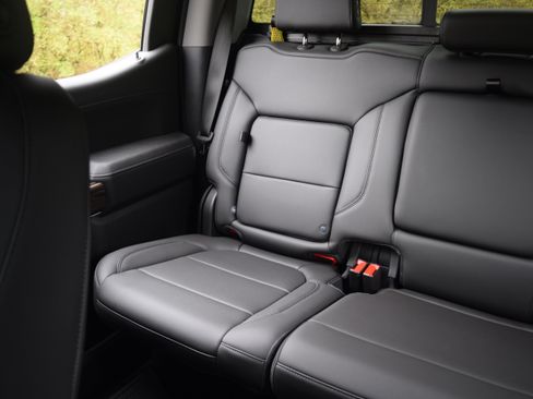 Used 2020 Chevrolet Silverado 1500 LT Trail Boss image 14