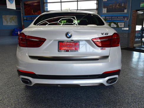 Used 2019 BMW X6 xDrive35i w/ Premium Package Essential AWD/4WD image 4