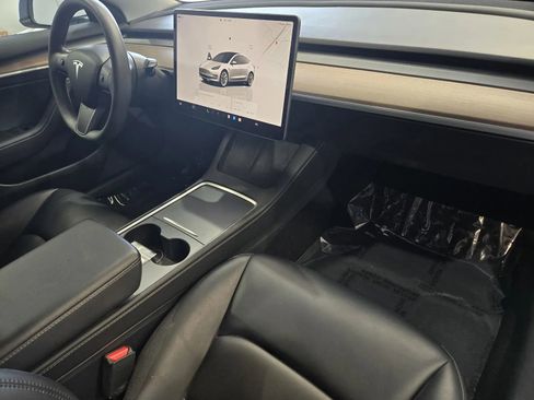 Used 2023 Tesla Model 3 Standard Range RWD image 5