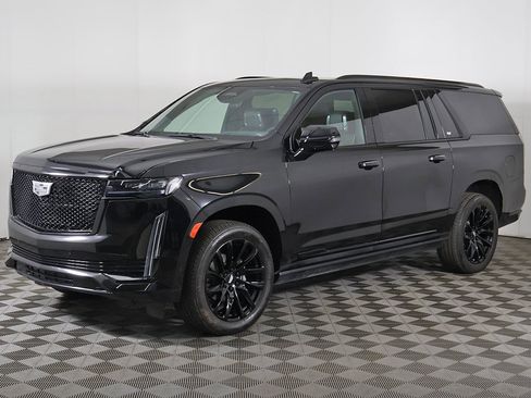 Used 2023 Cadillac Escalade ESV Sport Platinum w/ LPO, ONYX Package image 18