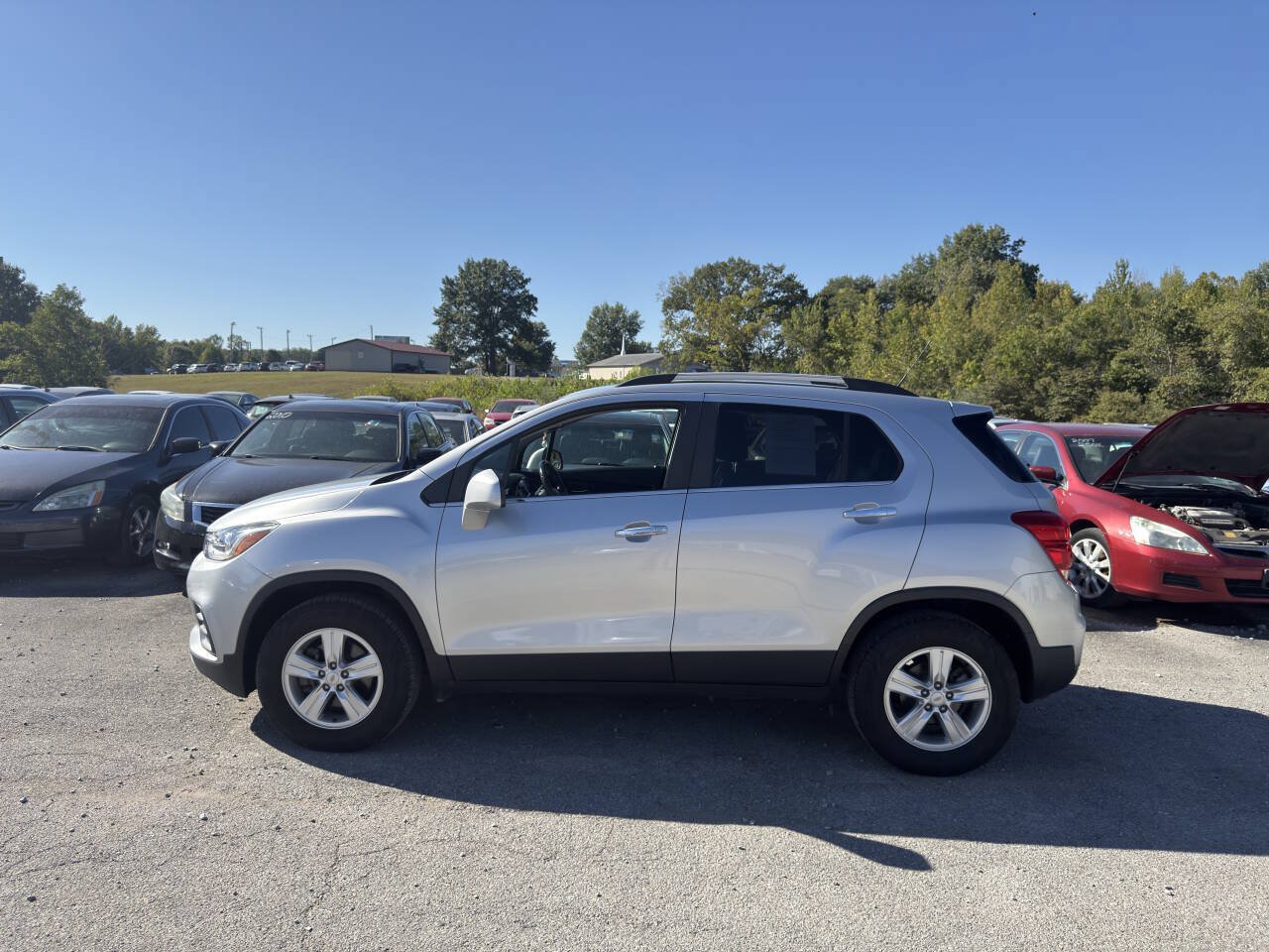 Used 2019 Chevrolet Trax LT w/ LT Convenience Package AWD/4WD image 3