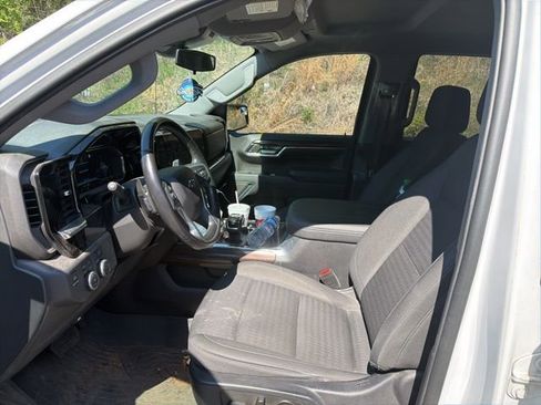 Used 2023 Chevrolet Silverado 1500 LT Trail Boss image 9