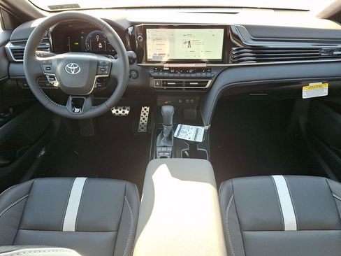 New 2026 Toyota Camry SE image 11