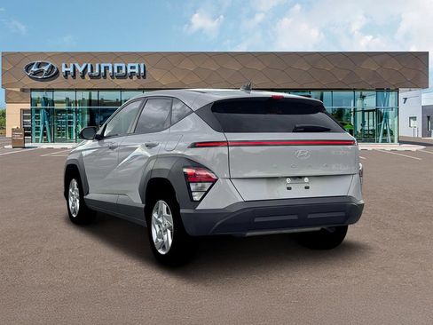 New 2026 Hyundai Kona SE image 5