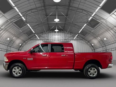 Used 2014 RAM 2500 SLT AWD/4WD image 2
