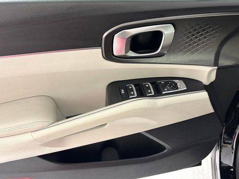 Used 2022 Kia Sorento S FWD image 15