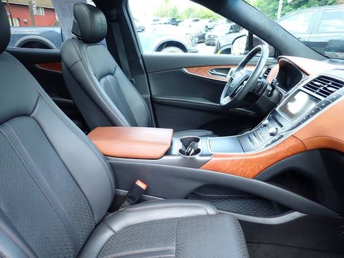 Used 2019 Lincoln Nautilus Black Label AWD/4WD image 9