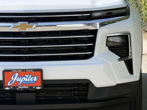 New 2026 Chevrolet Traverse LT w/ Driver Confidence Package FWD image 8