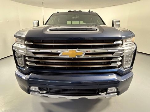 Used 2023 Chevrolet Silverado 3500 High Country image 2