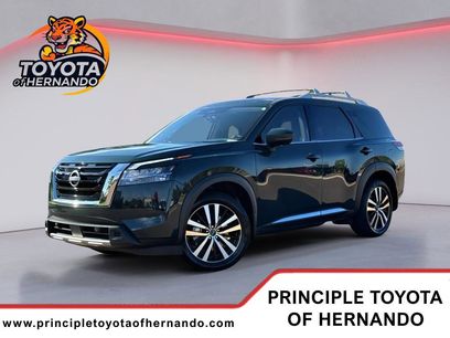 Used 2024 Nissan Pathfinder Platinum