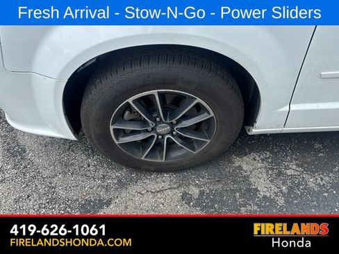 Used 2017 Dodge Grand Caravan GT FWD image 14