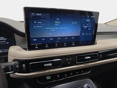 Certified 2022 Lincoln Nautilus FWD image 16