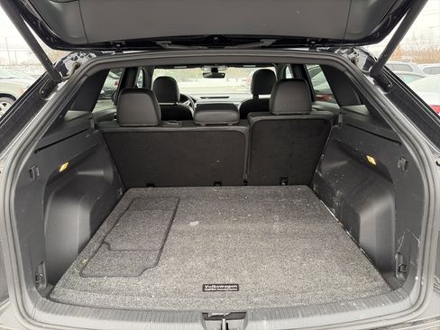 Used 2023 Volkswagen Atlas Cross Sport SEL R-Line image 18