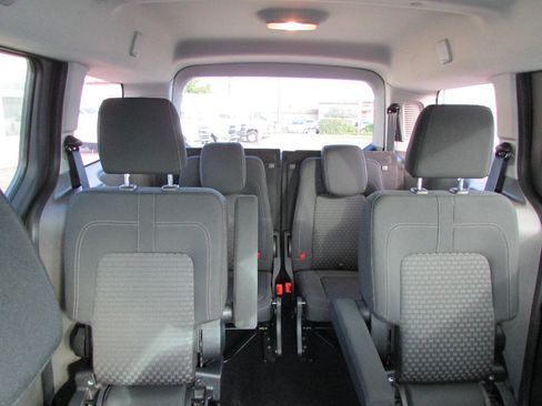 Used 2022 Ford Transit Connect XLT image 23