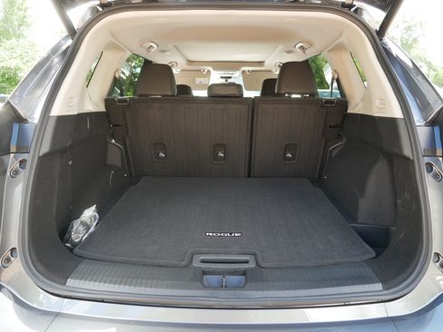 Certified 2026 Nissan Rogue Dark Armor AWD/4WD image 18