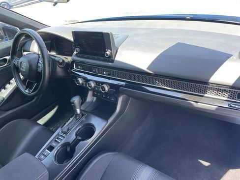 Used 2025 Honda Civic Sport image 37