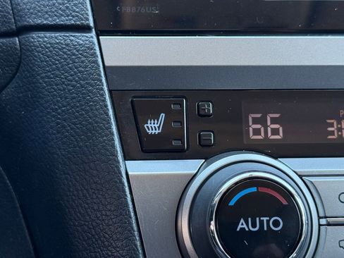 Used 2017 Subaru Outback 2.5i Limited image 31