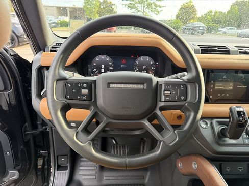 Used 2024 Land Rover Defender 110 X-Dynamic SE AWD/4WD image 21